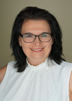 Slavica Randjelovic, Zrunek - Prodejn&iacute; t&yacute;m